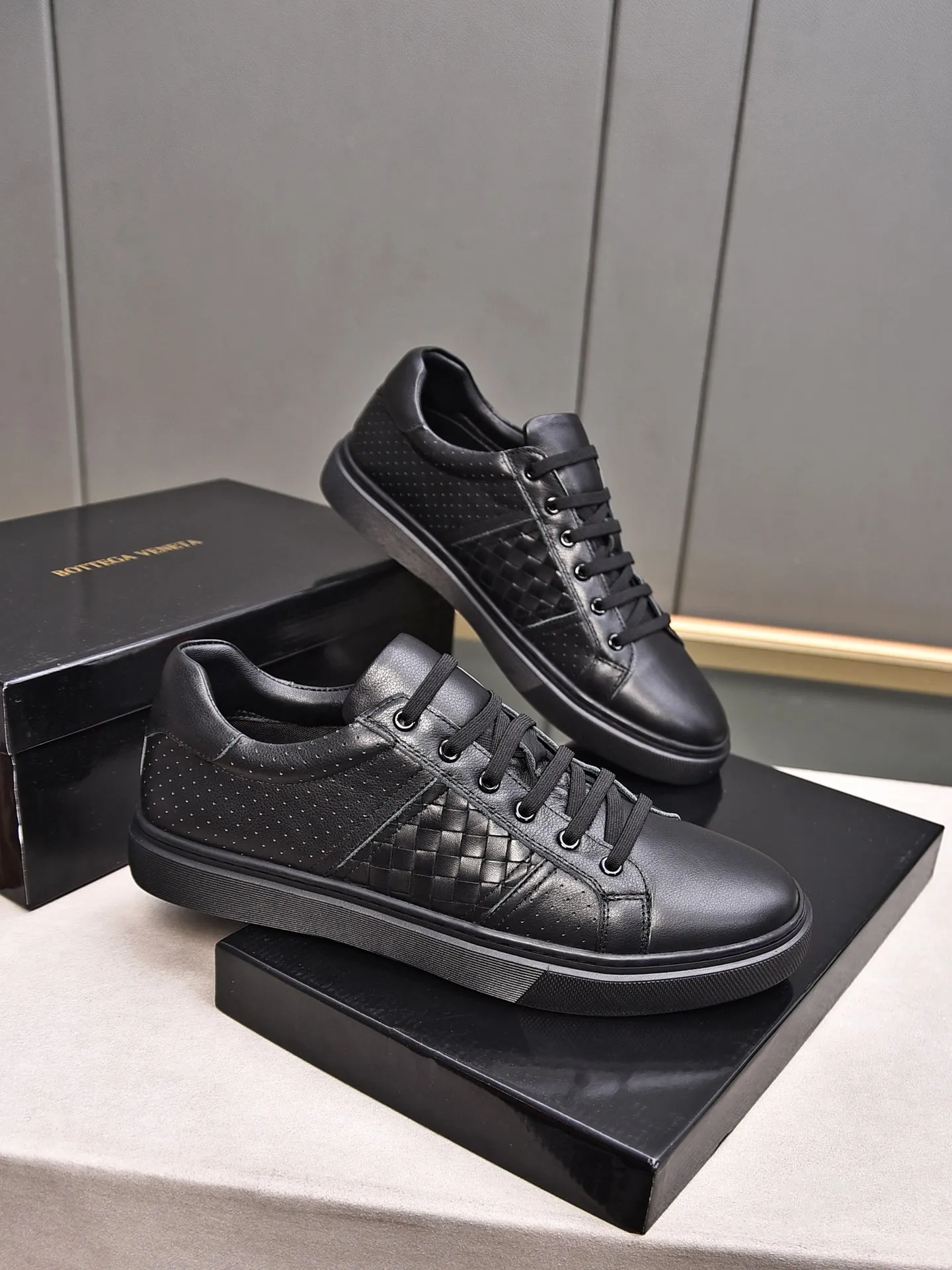 Men's shoes 💰480 [Lace-up series] BOTTEG* VENET* - high-end boutique Size: 38-44 (45 customized) BV new product, first-layer cowhide artificially woven classic style and contemporary fashion temperament harmoniously blend, rubber soles are light and flexible, water-dyed cowhide pads! [Taobao, Tmall, and live streaming are the first choices]
